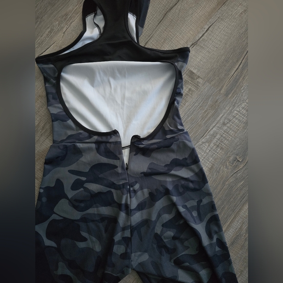 Jumpsuit - Picture 2 of 4